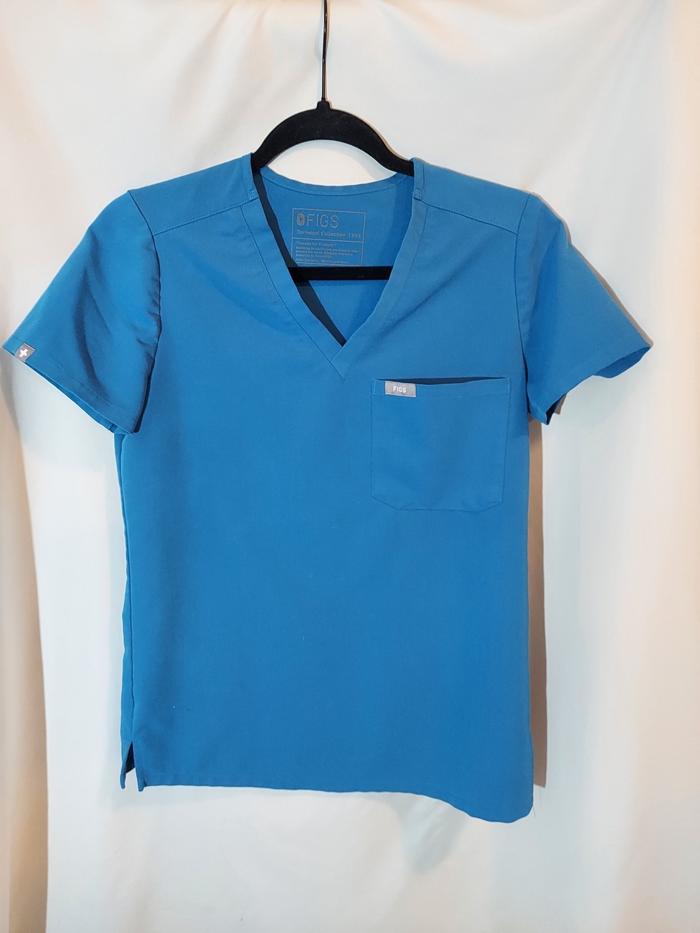 FIGS Women's Catarina One-Pocket Scrub Top - Blue XXS